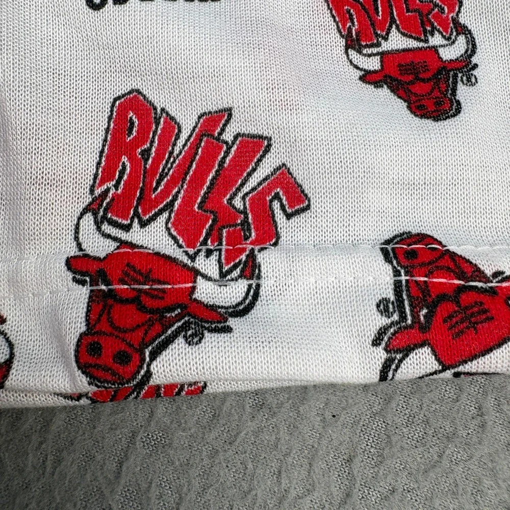 Vintage Chicago Bulls KIDS T-Shirt and Shorts Set Made in USA Red White M 5-6